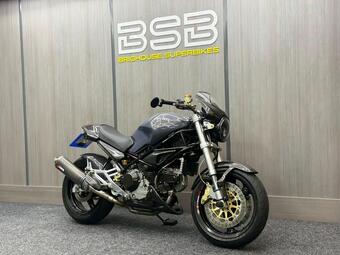 Ducati Monster 900 Unlisted
