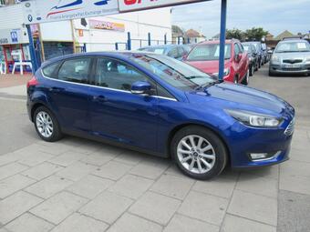 Ford Focus Hatchback 1.0T EcoBoost Titanium Euro 6 (s/s) 5dr
