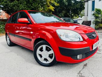 Kia Rio Hatchback 1.5 CRDi LS Red 5dr