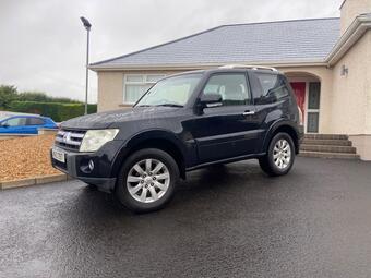 Mitsubishi Shogun SUV 3.2 DI-DC Equippe Auto 4WD Euro 4 3dr SWB