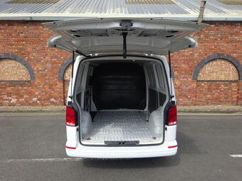 Volkswagen Transporter Panel Van 2.0 TDI T28 Highline FWD SWB Euro 6 (s/s) 5dr