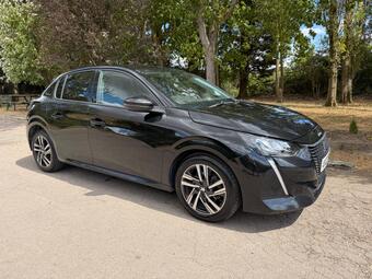Peugeot 208 Hatchback 1.2 PureTech Allure Premium Euro 6 (s/s) 5dr