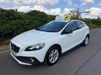 Volvo V40 Cross Country Hatchback 1.6 D2 SE Euro 5 (s/s) 5dr