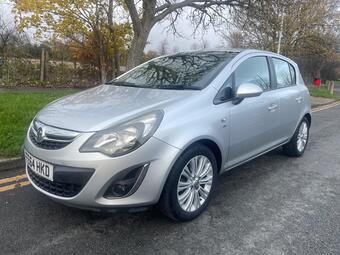 Vauxhall Corsa Hatchback 1.4 16V SE Euro 5 5dr