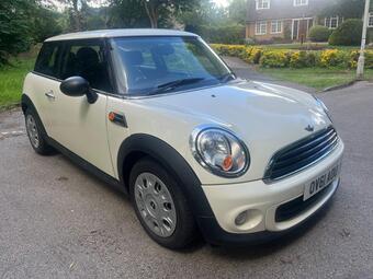 MINI Hatch Hatchback 1.6 First Euro 5 3dr
