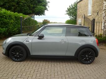 MINI Hatch Hatchback 1.5 Cooper Auto Euro 6 (s/s) 3dr