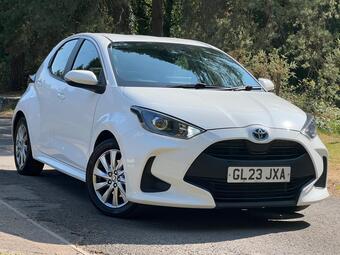 Toyota Yaris Hatchback 1.5 VVT-h Icon E-CVT Euro 6 (s/s) 5dr