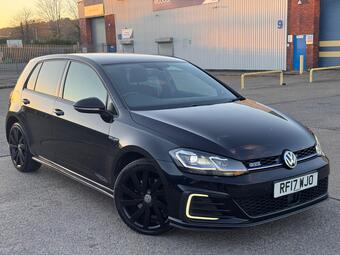 2017 GOLF 1.4 TSI 8.7KWH GTE ADVANCE DSG EURO 6 S S 5DR 53... photo
