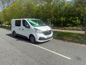 Renault Trafic Combi Van 1.6 dCi 27 Business+ Crew Van SWB Euro 6 6dr
