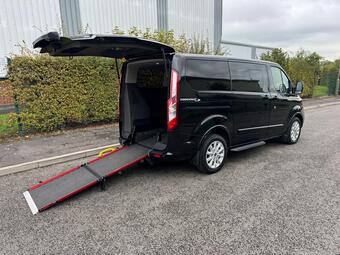 Ford Tourneo Custom Minibus 2.0 320 EcoBlue Titanium L1 Euro 6 (s/s) 5dr