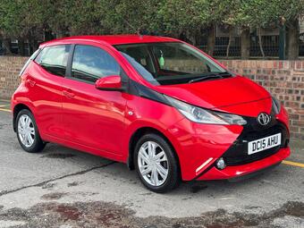 Toyota AYGO Hatchback 1.0 VVT-i x-pression x-wave Euro 5 5dr Euro 5