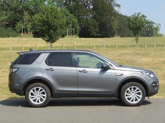 Land Rover Discovery Sport SUV 2.0 TD4 SE Tech 4WD Euro 6 (s/s) 5dr