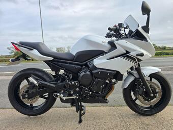 Yamaha XJ6 Diversion S Naked 600 S Diversion