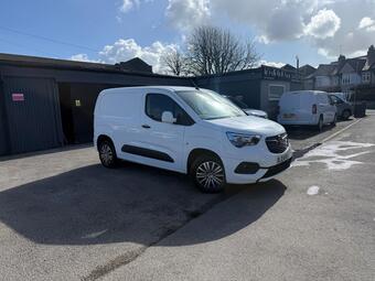 Vauxhall Combo Panel Van 1.5 Turbo D 2300 Sportive L1 H1 Euro 6 4dr