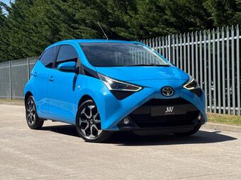 Toyota AYGO Hatchback 1.0 VVT-i x-plore Euro 6 5dr