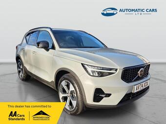 Volvo XC40 SUV 2.0 B4 MHEV Plus Dark DCT Auto Euro 6 (s/s) 5dr