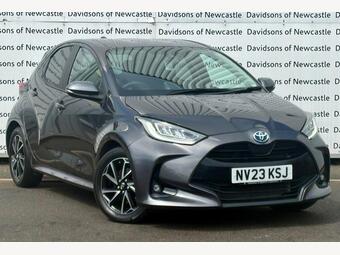 Toyota Yaris Hatchback 1.5 VVT-h Design E-CVT Euro 6 (s/s) 5dr