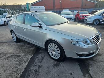 Volkswagen Passat Saloon 2.0 TDI Highline Plus DSG Euro 5 4dr