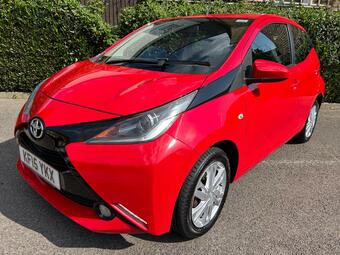 Toyota AYGO Hatchback 1.0 VVT-i x-pression x-wave Euro 5 5dr Euro 5