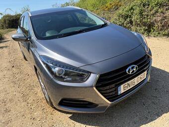 2016 HYUNDAI I40 1.7 CRDI BLUE DRIVE SE NAV BUSINESS TOURER EURO 6 S S... photo
