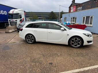 Vauxhall Insignia Estate 2.0 CDTi SRi VX Line Nav Sports Tourer Auto Euro 6 5dr