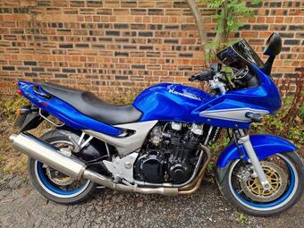 Kawasaki ZR-7 Naked 750 ZR-7S
