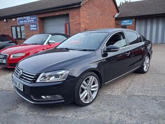 Volkswagen Passat Saloon 2.0 TDI BlueMotion Tech Executive Style DSG Euro 5 (s/s) 4dr