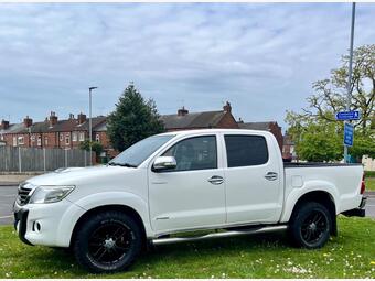 2014 TOYOTA HILUX 3.0 D 4D INVINCIBLE AUTO 4WD EURO 5 4DR 13 PHOTOS TOYOTA... photo