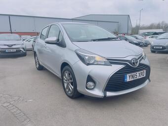 Toyota Yaris Hatchback 1.33 Dual VVT-i Icon Euro 5 5dr Euro 5