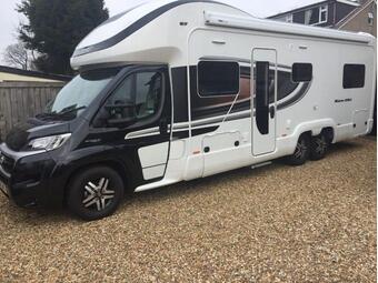 Swift Kon-Tiki 649 Black Edition Coach Built DELIVERY POSSIBLE,6 BERTH,6 BELTS,