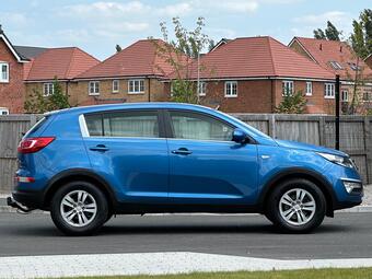 2012 KIA Sportage 1.7 CRDi EcoDynamics 3 2WD Euro 5 (s/s) 5dr 45 Photos photo