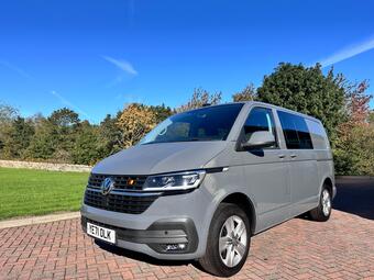 Volkswagen Transporter Combi Van 2.0 TDI T32 Highline Kombi DSG FWD SWB Euro 6 (s/s) 5dr