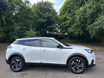 Peugeot 2008 SUV 1.2 PureTech Allure Premium + EAT Euro 6 (s/s) 5dr