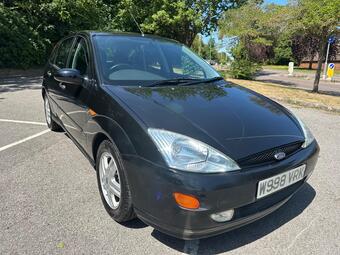 Ford Focus Hatchback 1.8i 16v Zetec Collection 5dr