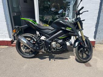 QJMotor SRK 125 S Naked 125 Euro 5