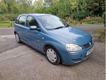 Vauxhall Corsa Hatchback 1.2i 16v Design 5dr (a/c)