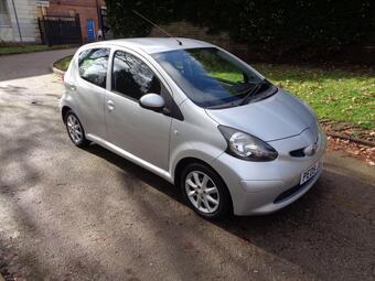 2009 AYGO 1.0 VVT I PLATINUM EURO 4 5DR 37 PHOTOS TOYOTA AYGO 1.0... photo
