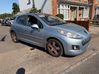 Peugeot 207 Hatchback 1.6 VTi Sport Euro 5 5dr