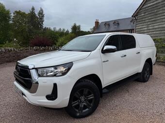 Toyota Hilux Pickup 2.4 D-4D Icon 4WD Euro 6 (s/s) 4dr