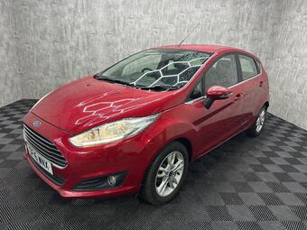 2016 POPULAR HATCHBACK IS EQUIPPED WITH A 1.0L PETROL ENGINE AND MEETS EURO 6... photo