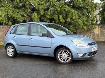 Ford Fiesta Hatchback 1.6 Ghia 5dr