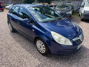 Vauxhall Corsa Hatchback 1.4i 16v Club 5dr