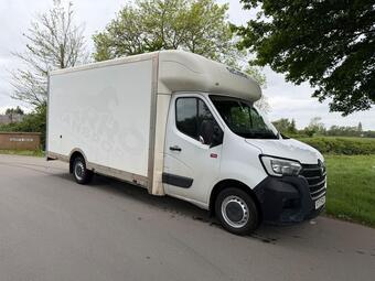 2022 RENAULT MASTER 2.3 DCI 35 BUSINESS LOLOADER LUTON 2DR DIESEL MANUAL FWD LWB EURO... photo