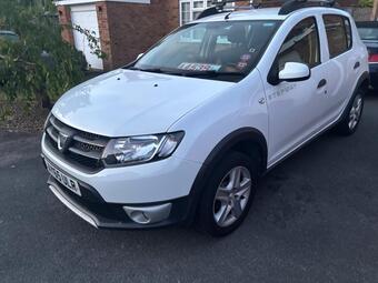 Dacia Sandero Stepway Hatchback 0.9 TCe Laureate Euro 6 (s/s) 5dr