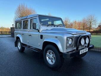 Land Rover Defender 110 SUV 2.2 TDCi County Station Wagon 4WD MWB Euro 5 5dr