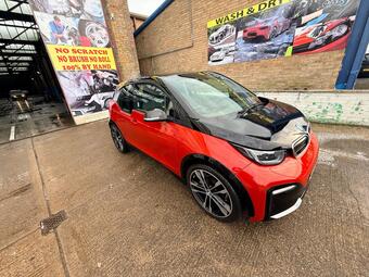 Details for a 2019 BMW i3s 120 BEV