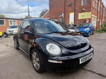 2009 Volkswagen Beetle 1.4 16V Luna Euro 4 3dr 25 Photos photo