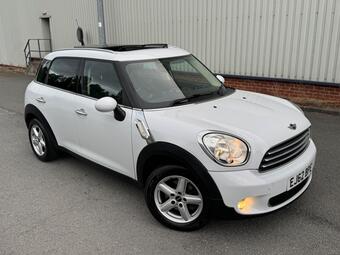 MINI Countryman SUV 1.6 Cooper Euro 5 (s/s) 5dr