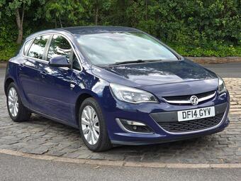 Vauxhall Astra Hatchback 2.0 CDTi ecoFLEX Elite Euro 5 (s/s) 5dr