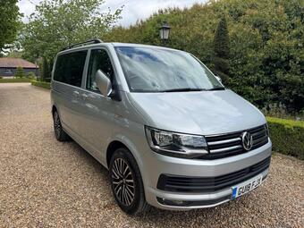 Volkswagen Caravelle MPV 2.0 TDI BlueMotion Tech Executive DSG Euro 6 (s/s) 5dr